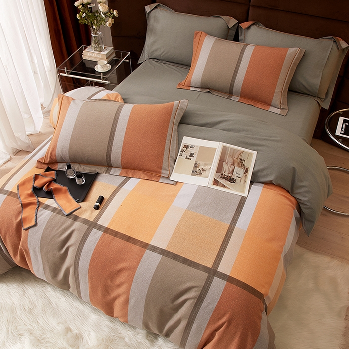 91家纺网 家纺一手货源 找家纺 启航家居 2025直播热款全棉精梳磨毛印花四件套-小资格调系列 灰色情调桔