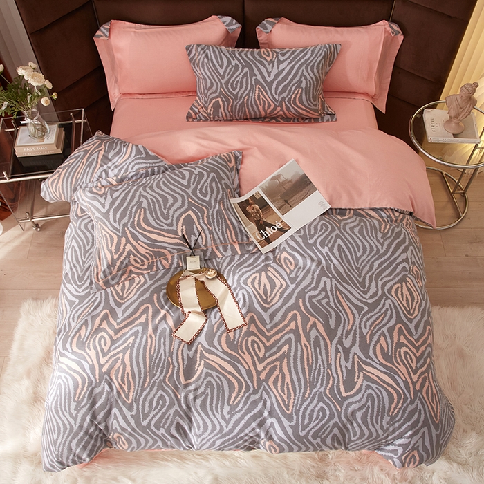 91家纺网 家纺一手货源 找家纺 启航家居 2025直播热款全棉精梳磨毛印花四件套-小资格调系列 画梦灰