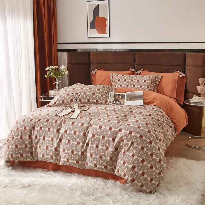 91家纺网 家纺一手货源 找家纺 启航家居 2025直播热款全棉精梳磨毛印花四件套-小资格调系列 拉斐尔红