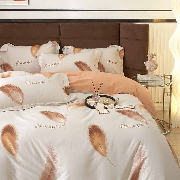 91家纺网 家纺一手货源 找家纺 启航家居 2025直播热款全棉精梳磨毛印花四件套-小资格调系列 凤羽-灰