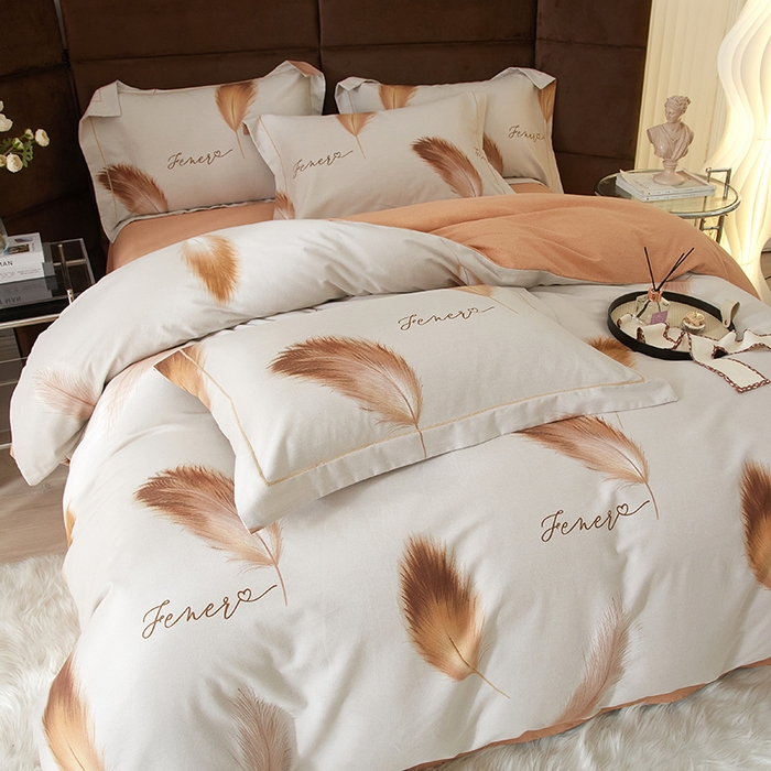 91家纺网 家纺一手货源 找家纺 启航家居 2025直播热款全棉精梳磨毛印花四件套-小资格调系列 凤羽-灰