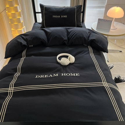 91家纺网 家纺一手货源 找家纺 （总）千希家纺 2023新款水洗棉亲肤磨毛刺绣上下铺宿舍三件套-托马斯系列