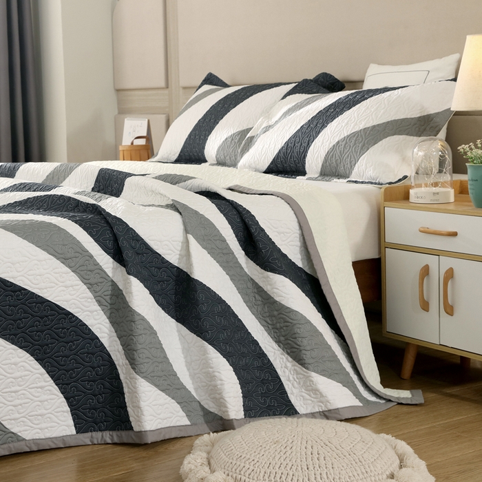 91家纺网 家纺一手货源 找家纺 40支全棉夹棉绗缝13372简约款印花多功能床盖夏被凉席 极简主义