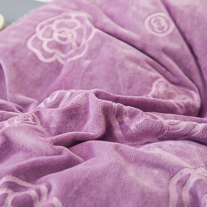 91家纺网 家纺一手货源 找家纺 新款全消光210克婴儿绒宝宝绒压花单被套定做定制尺寸 宝宝绒-紫山茶花