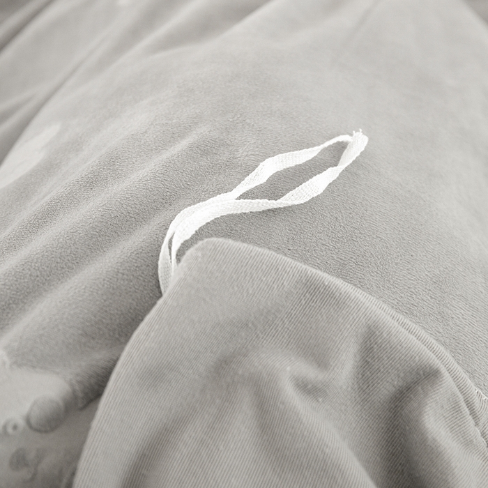 91家纺网 家纺一手货源 找家纺 新款全消光210克婴儿绒宝宝绒压花单被套定做定制尺寸 宝宝绒-灰小熊