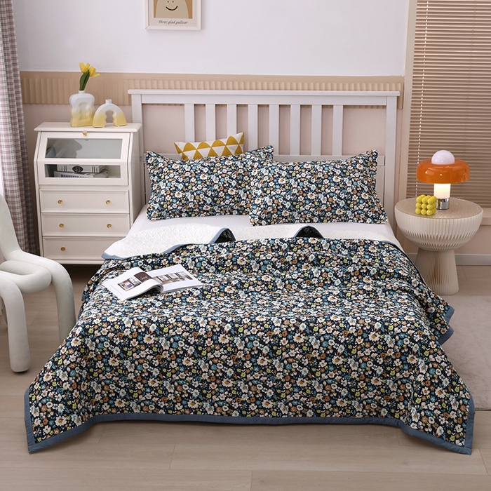 91家纺网 家纺一手货源 找家纺 40支全棉夹棉绗缝13372简约款印花多功能床盖夏被凉席 梦兰