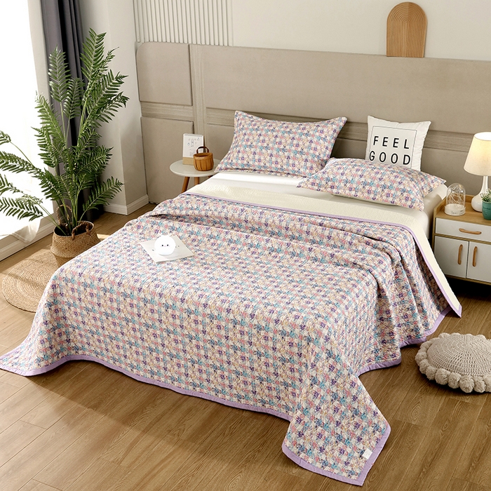 91家纺网 家纺一手货源 找家纺 40支全棉夹棉绗缝13372简约款印花多功能床盖夏被凉席 小香格