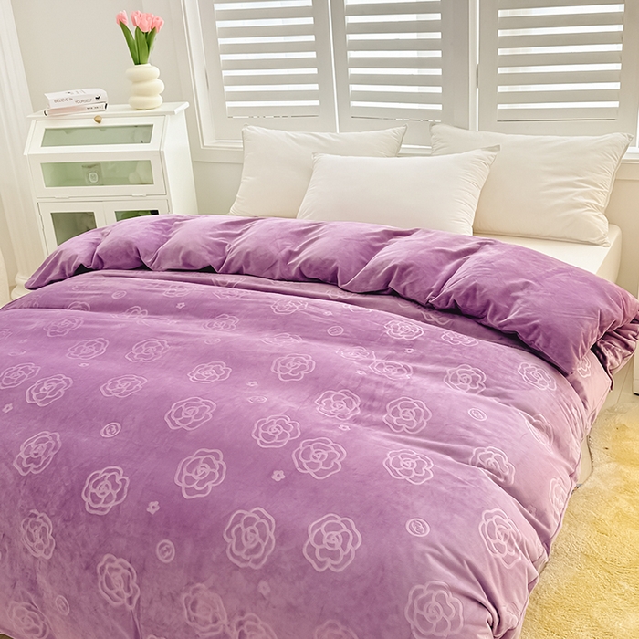 91家纺网 家纺一手货源 找家纺 新款全消光210克婴儿绒宝宝绒压花单被套定做定制尺寸 宝宝绒-紫山茶花