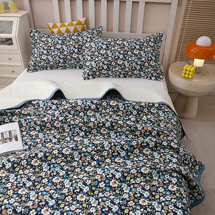 91家纺网 家纺一手货源 找家纺 40支全棉夹棉绗缝13372简约款印花多功能床盖夏被凉席 梦兰