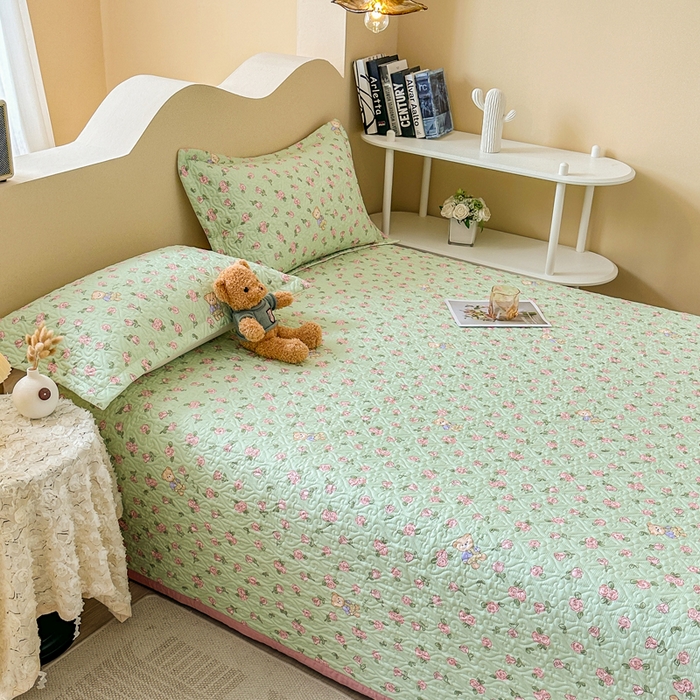 91家纺网 家纺一手货源 找家纺 40支全棉夹棉绗缝13372简约款印花多功能床盖夏被凉席 遇见美好