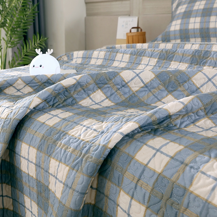 91家纺网 家纺一手货源 找家纺 40支全棉夹棉绗缝13372简约款印花多功能床盖夏被凉席 朗阁