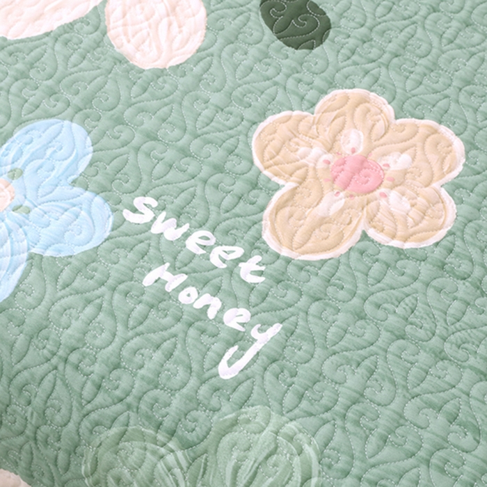 91家纺网 家纺一手货源 找家纺 40支全棉夹棉绗缝13372简约款印花多功能床盖夏被凉席 春日花园