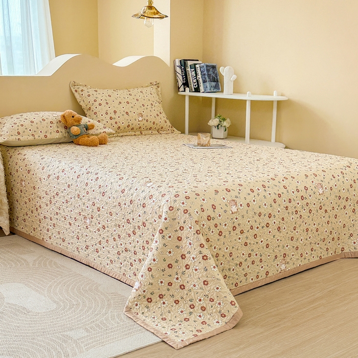 91家纺网 家纺一手货源 找家纺 40支全棉夹棉绗缝13372简约款印花多功能床盖夏被凉席 呆萌小熊