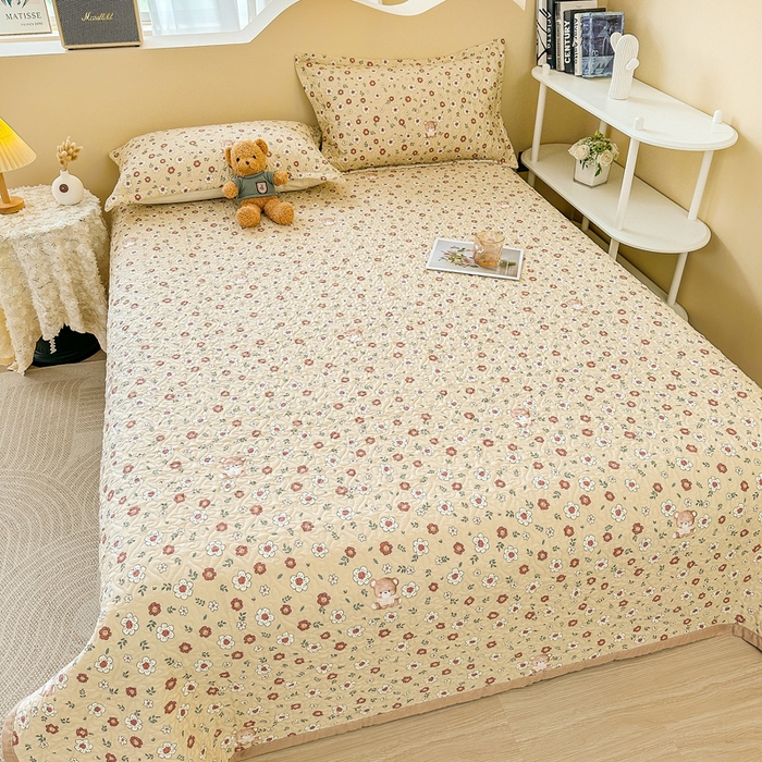 91家纺网 家纺一手货源 找家纺 40支全棉夹棉绗缝13372简约款印花多功能床盖夏被凉席 呆萌小熊