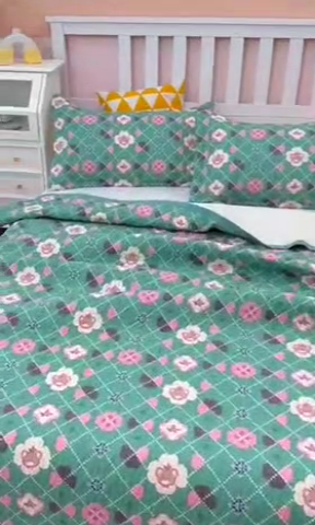 91家纺网 家纺一手货源 找家纺 40支全棉夹棉绗缝13372简约款印花多功能床盖夏被凉席 温情