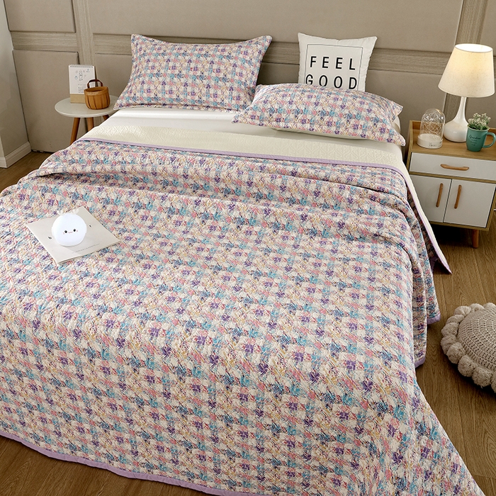 91家纺网 家纺一手货源 找家纺 40支全棉夹棉绗缝13372简约款印花多功能床盖夏被凉席 小香格