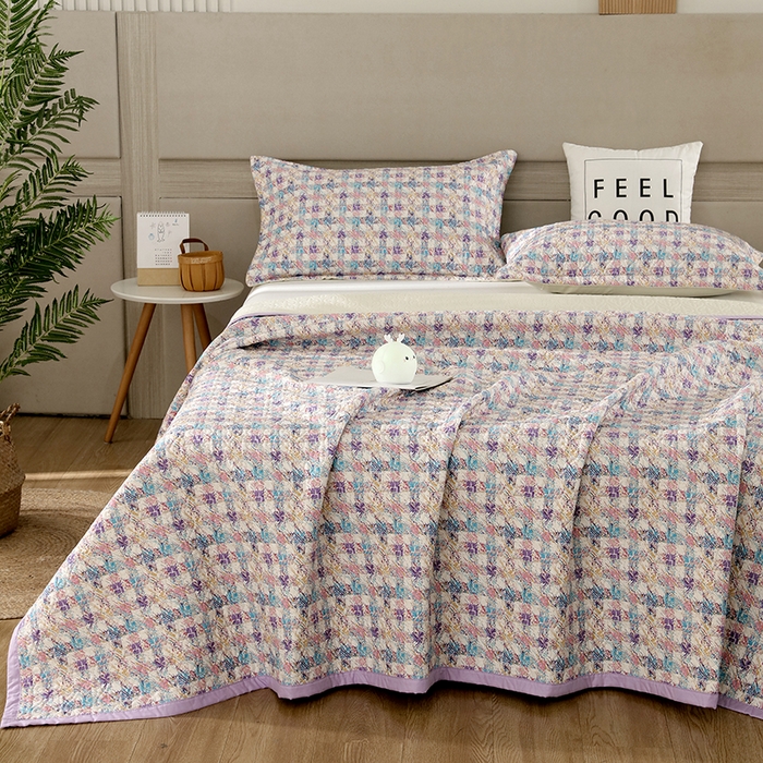 91家纺网 家纺一手货源 找家纺 40支全棉夹棉绗缝13372简约款印花多功能床盖夏被凉席 小香格