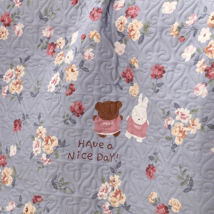 91家纺网 家纺一手货源 找家纺 40支全棉夹棉绗缝13372简约款印花多功能床盖夏被凉席 花兔情缘