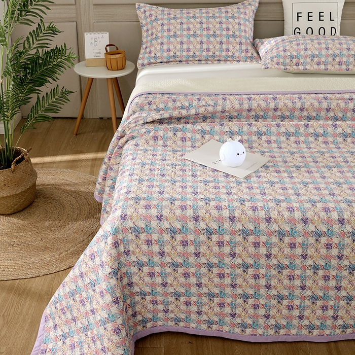 91家纺网 家纺一手货源 找家纺 40支全棉夹棉绗缝13372简约款印花多功能床盖夏被凉席 小香格