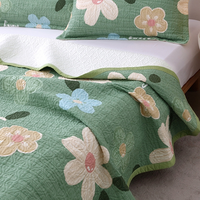 91家纺网 家纺一手货源 找家纺 40支全棉夹棉绗缝13372简约款印花多功能床盖夏被凉席 春日花园