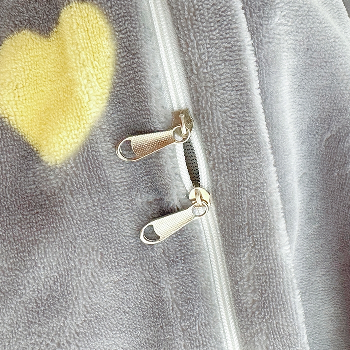 91家纺网 家纺一手货源 找家纺 新款230克高克重印花牛奶绒单被套定制定做尺寸 爱心熊