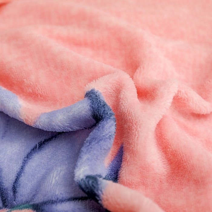 91家纺网 家纺一手货源 找家纺 新款230克印花牛奶绒床单定制定做尺寸  花开那年