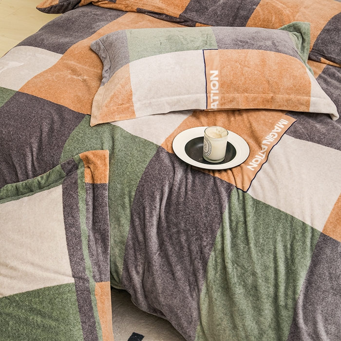 91家纺网 家纺一手货源 找家纺 新款230克高克重印花牛奶绒四件套定做定制尺寸 格调