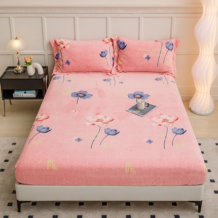 91家纺网 家纺一手货源 找家纺 （总）新款230克高克重印花牛奶绒床笠定做定制尺寸