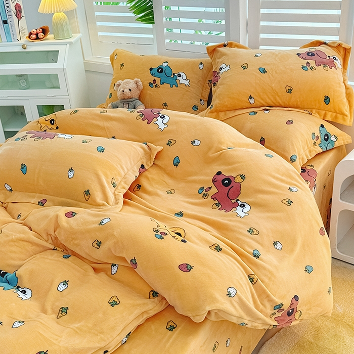 91家纺网 家纺一手货源 找家纺 新款230克高克重印花牛奶绒四件套定做定制尺寸 皮皮狗