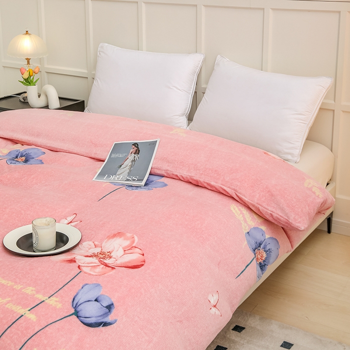 91家纺网 家纺一手货源 找家纺 新款230克高克重印花牛奶绒单被套定制定做尺寸 花开那年