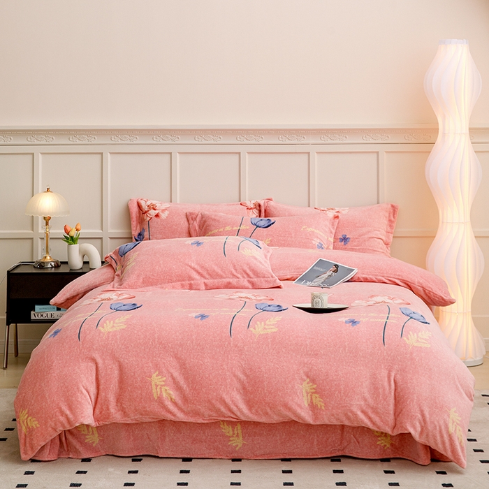 91家纺网 家纺一手货源 找家纺 新款230克高克重印花牛奶绒四件套定做定制尺寸 花开那年