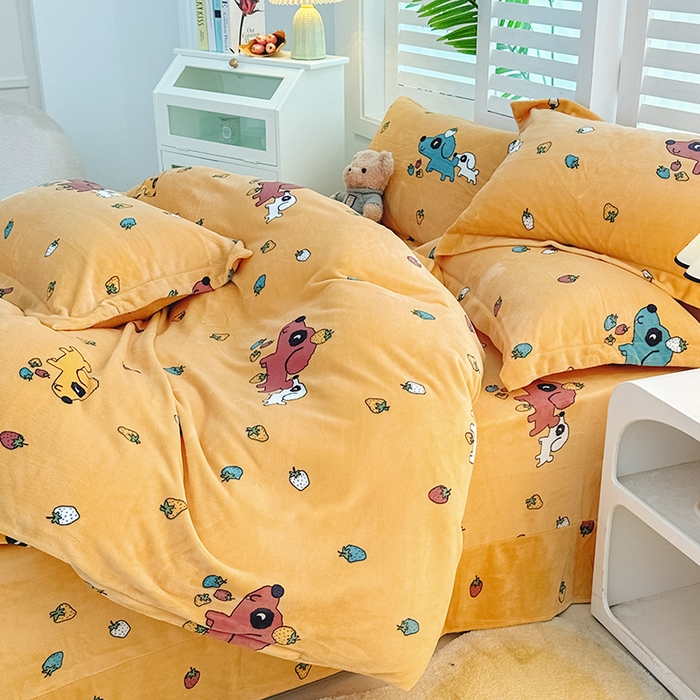 91家纺网 家纺一手货源 找家纺 新款230克高克重印花牛奶绒四件套定做定制尺寸 皮皮狗