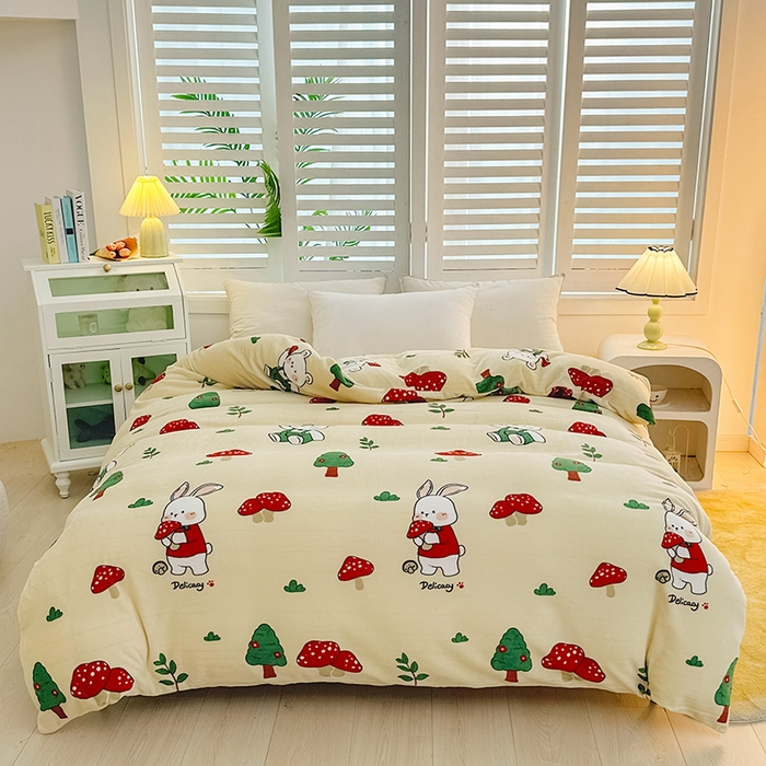 91家纺网 家纺一手货源 找家纺 新款230克高克重印花牛奶绒单被套定制定做尺寸 草莓兔