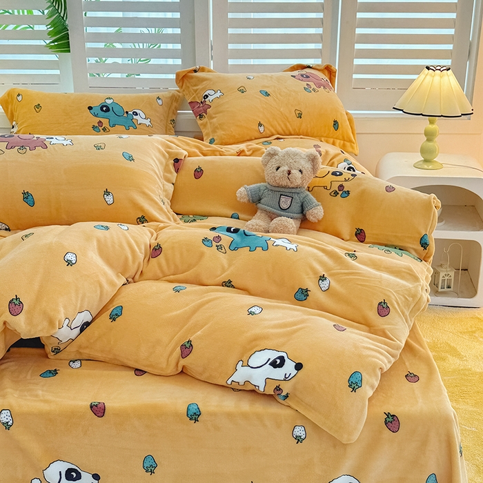 91家纺网 家纺一手货源 找家纺 新款230克高克重印花牛奶绒四件套定做定制尺寸 皮皮狗