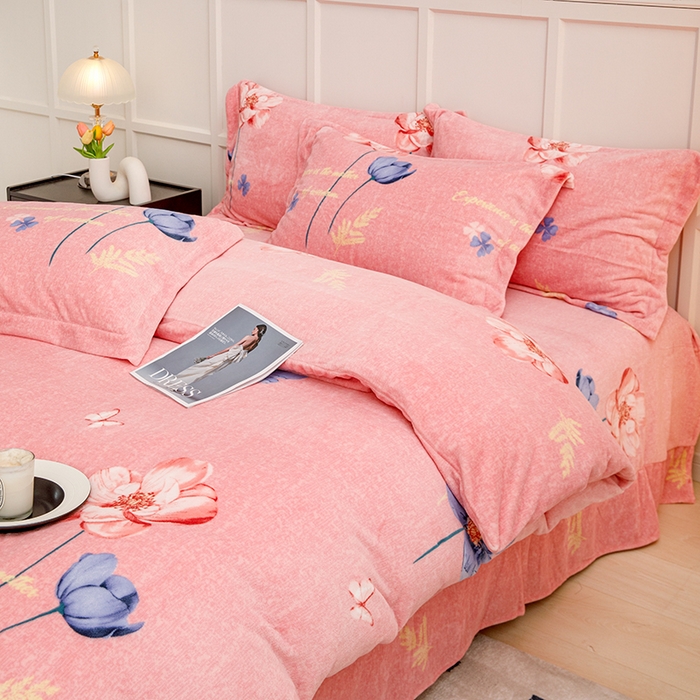 91家纺网 家纺一手货源 找家纺 新款230克高克重印花牛奶绒四件套定做定制尺寸 花开那年