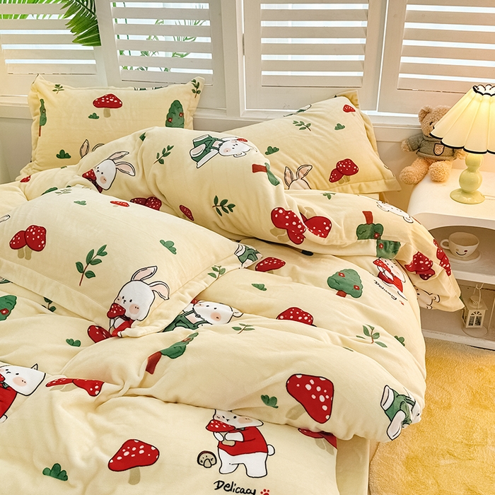 91家纺网 家纺一手货源 找家纺 新款230克高克重印花牛奶绒四件套定做定制尺寸 草莓兔