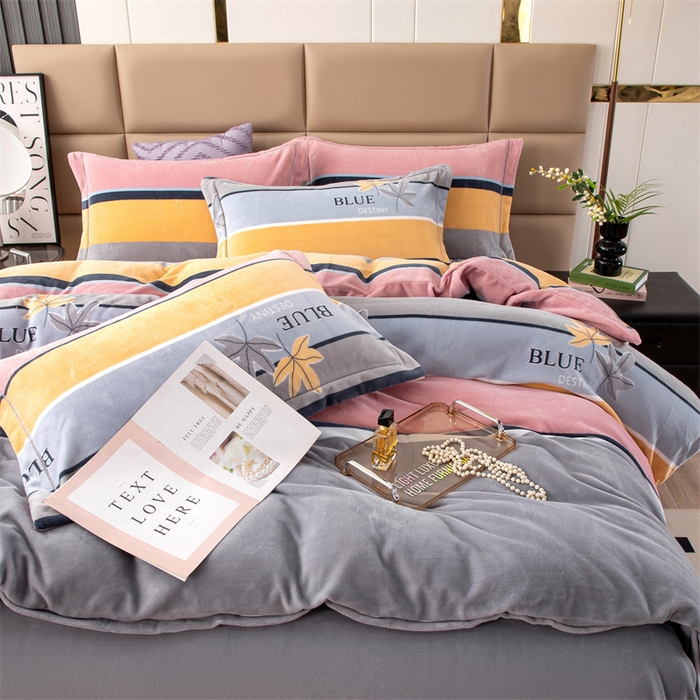 91家纺网 家纺一手货源 找家纺 优姿家纺 2024新款加厚全消光牛奶棉印花四件套 枫叶之恋