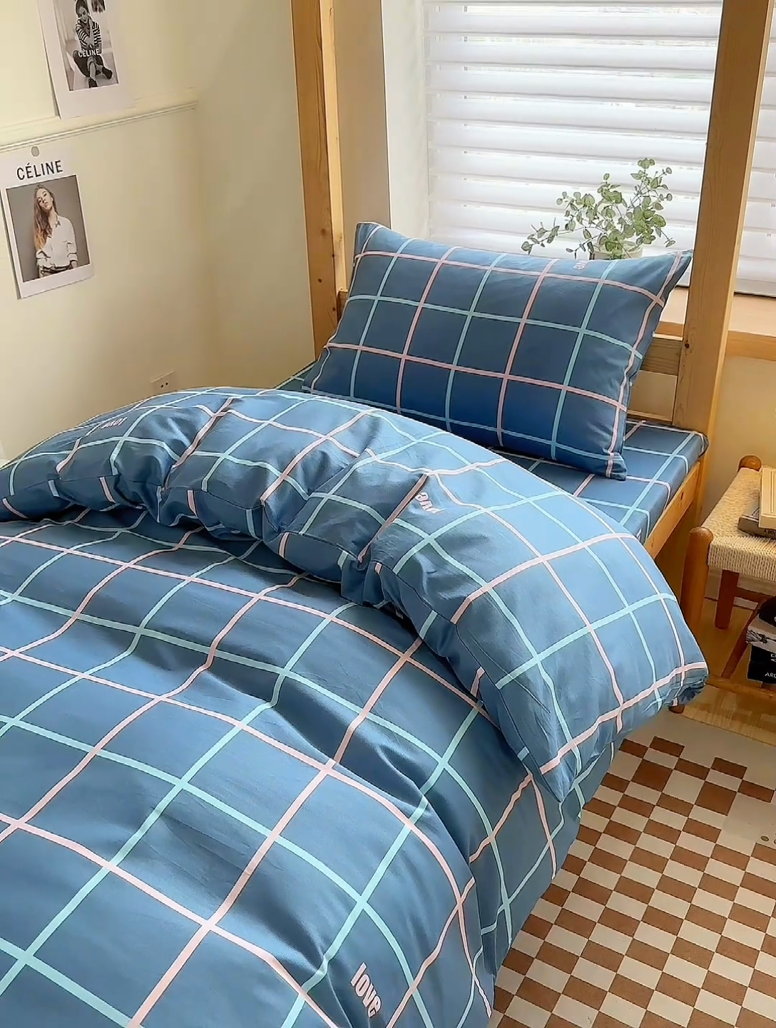 91家纺网 家纺一手货源 找家纺 杜先生 2023新款13372学生宿舍三件套纯棉三件套床单款 大方蓝格