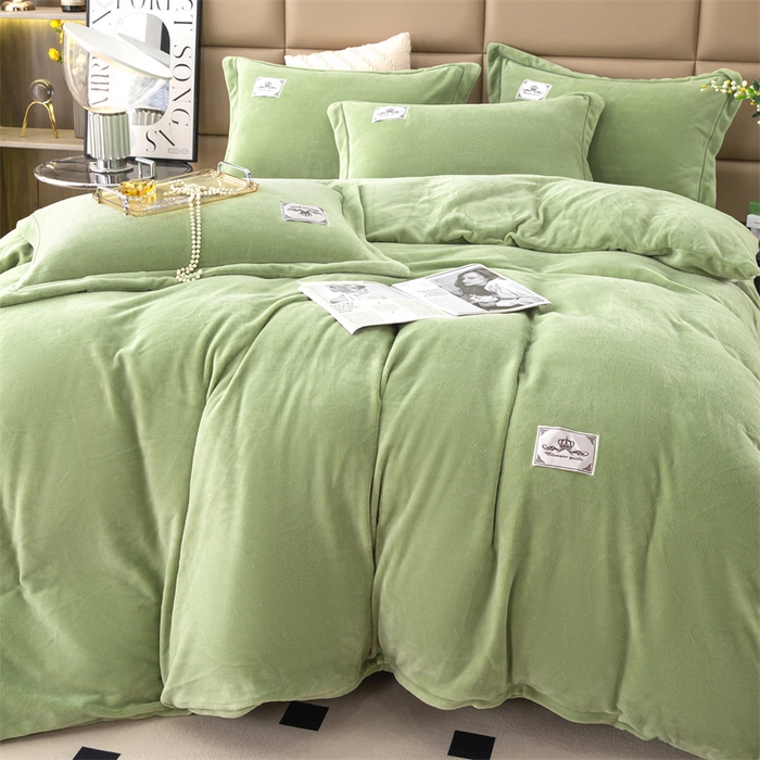 91家纺网 家纺一手货源 找家纺 优姿家纺 2024新款加厚全消光牛奶棉印花四件套 抹茶绿