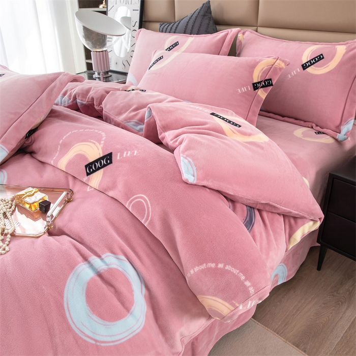 91家纺网 家纺一手货源 找家纺 优姿家纺 2024新款加厚全消光牛奶棉印花四件套 圈点时尚