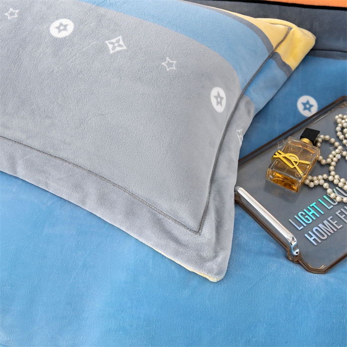 91家纺网 家纺一手货源 找家纺 优姿家纺 2024新款加厚全消光牛奶棉印花四件套 相约