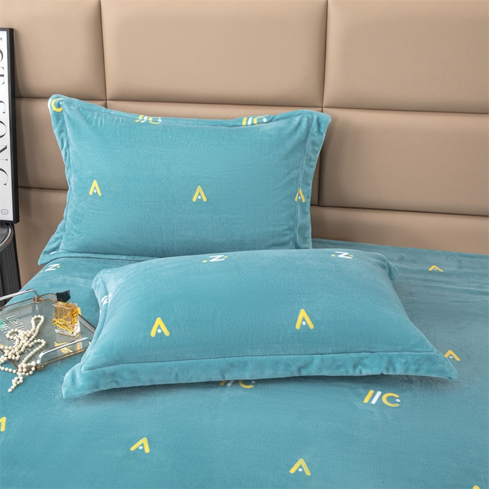 91家纺网 家纺一手货源 找家纺 优姿家纺 2024新款加厚全消光牛奶棉印花四件套 玩趣字母