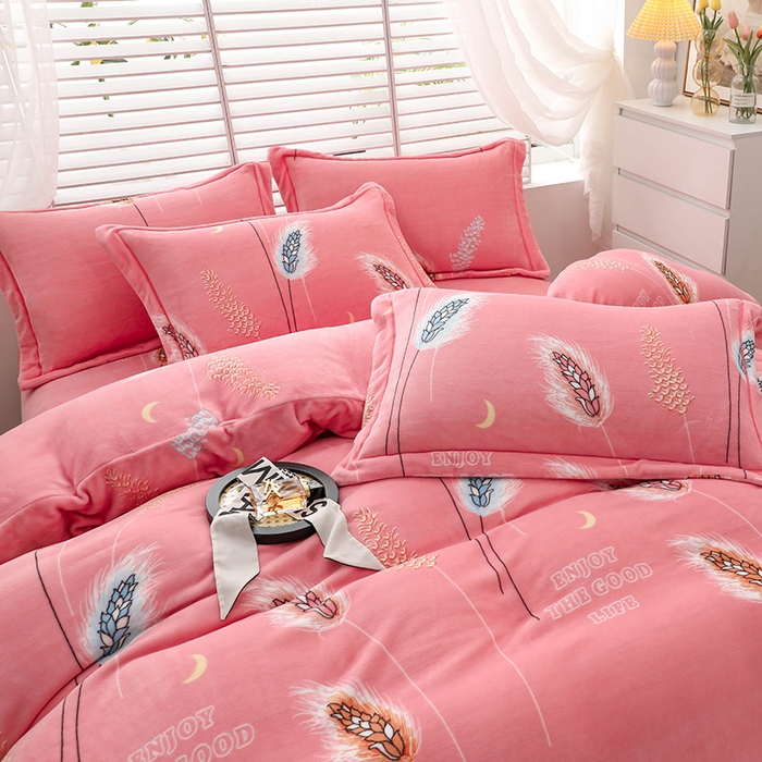 91家纺网 家纺一手货源 找家纺 优姿家纺 2024新款加厚全消光牛奶棉印花四件套 风吹麦浪