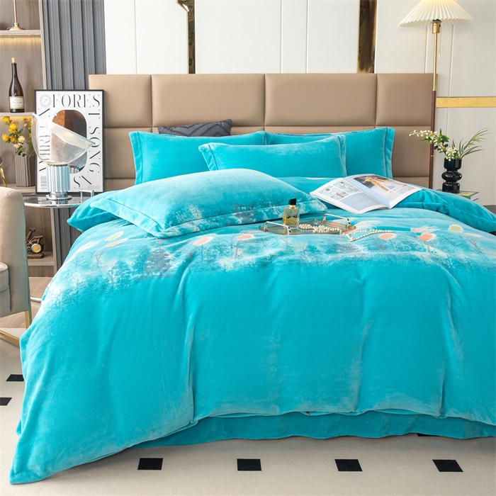 91家纺网 家纺一手货源 找家纺 优姿家纺 2024新款加厚全消光牛奶棉印花四件套 隐约森林兰