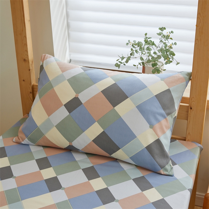 91家纺网 家纺一手货源 找家纺 杜先生 2023新款13372学生宿舍三件套纯棉三件套床单款 五彩格调