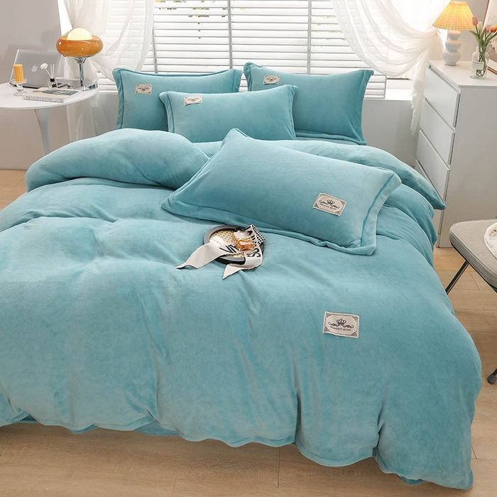 91家纺网 家纺一手货源 找家纺 优姿家纺 2024新款加厚全消光牛奶棉印花四件套 湖水蓝