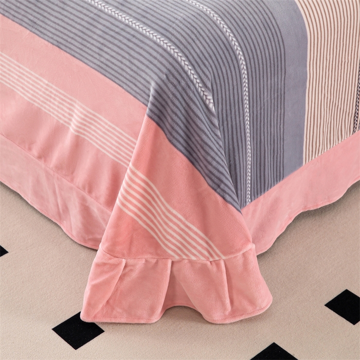 91家纺网 家纺一手货源 找家纺 优姿家纺 2024新款加厚全消光牛奶棉印花四件套 伊洛克粉