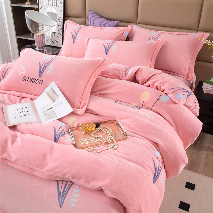 91家纺网 家纺一手货源 找家纺 优姿家纺 2024新款加厚全消光牛奶棉印花四件套 克拉恋人