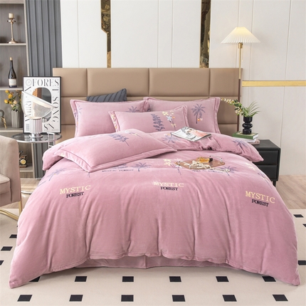 91家纺网 家纺一手货源 找家纺 优姿家纺 2024新款加厚全消光牛奶棉印花四件套 唯美小镇紫