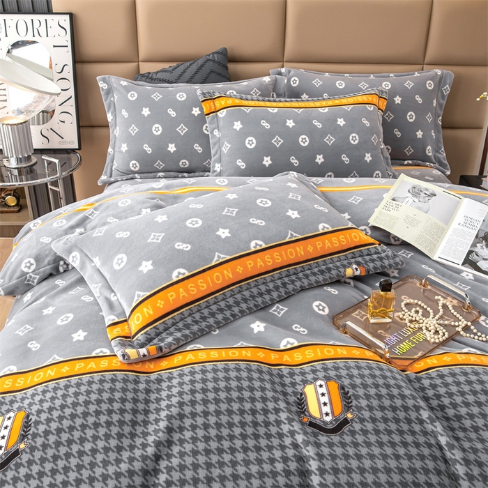 91家纺网 家纺一手货源 找家纺 优姿家纺 2024新款加厚全消光牛奶棉印花四件套 千鸟格